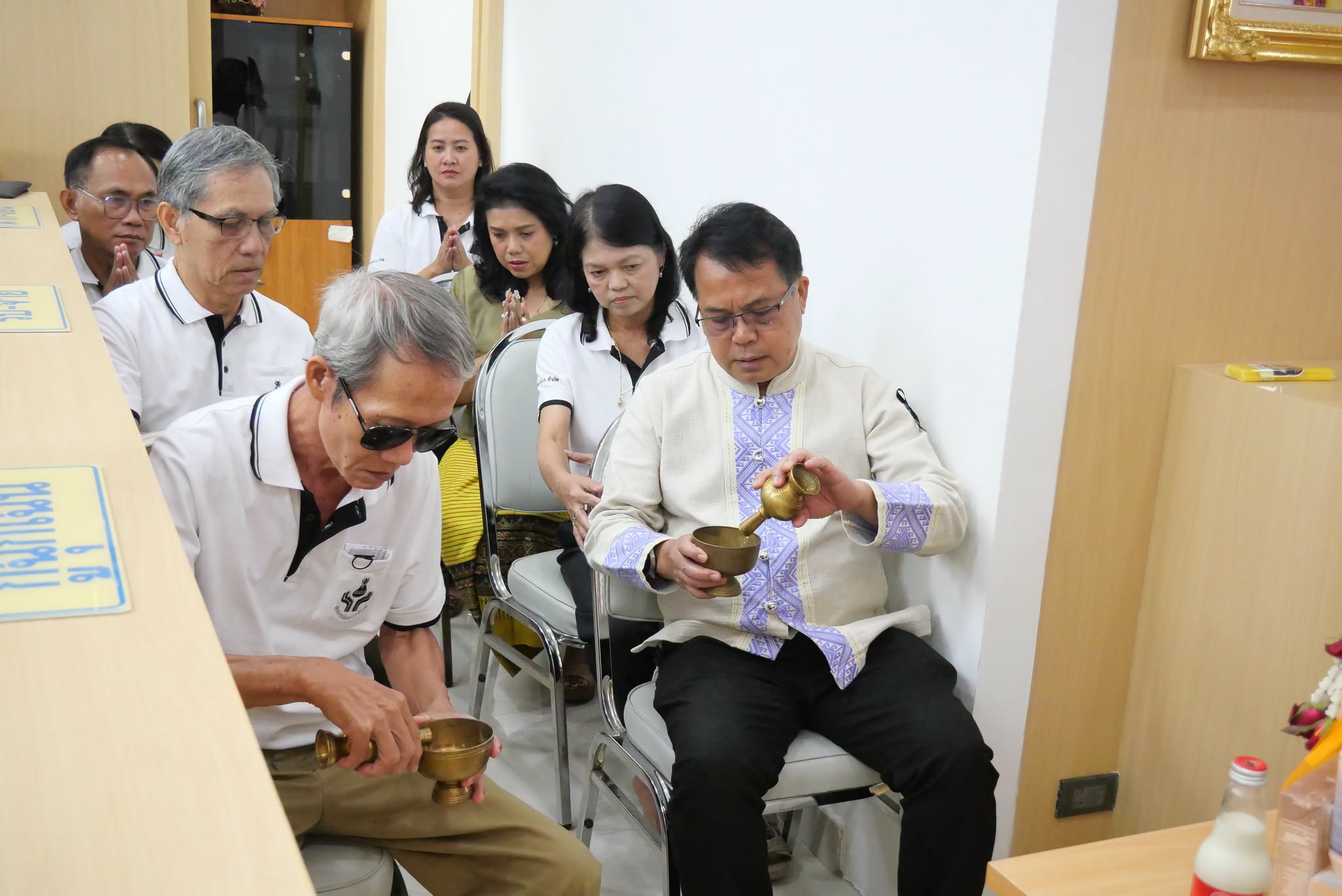 title - รองเลขาธิการ ส.ป.ก. ร่วมพิธีสักการะสิ่งศักดิ์สิทธิ์และพิธีสงฆ์ วันทำบุญสหกรณ์ออมทรัพย์สำนักงานการปฏิรูปที่ดินเพื่อเกษตรกรรม จำกัด เนื่องในโอกาสเปลี่ยนแปลงที่ตั้งสำนักงานแห่งใหม่ 